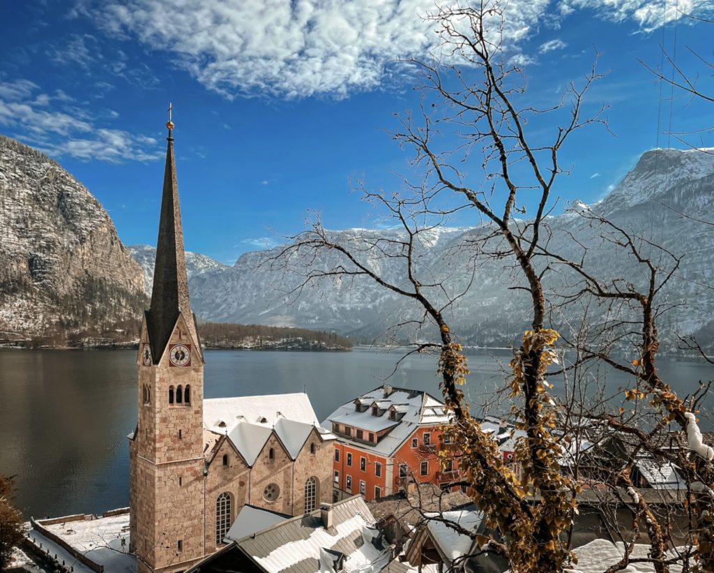 A church and few buildings in Hallstatt.