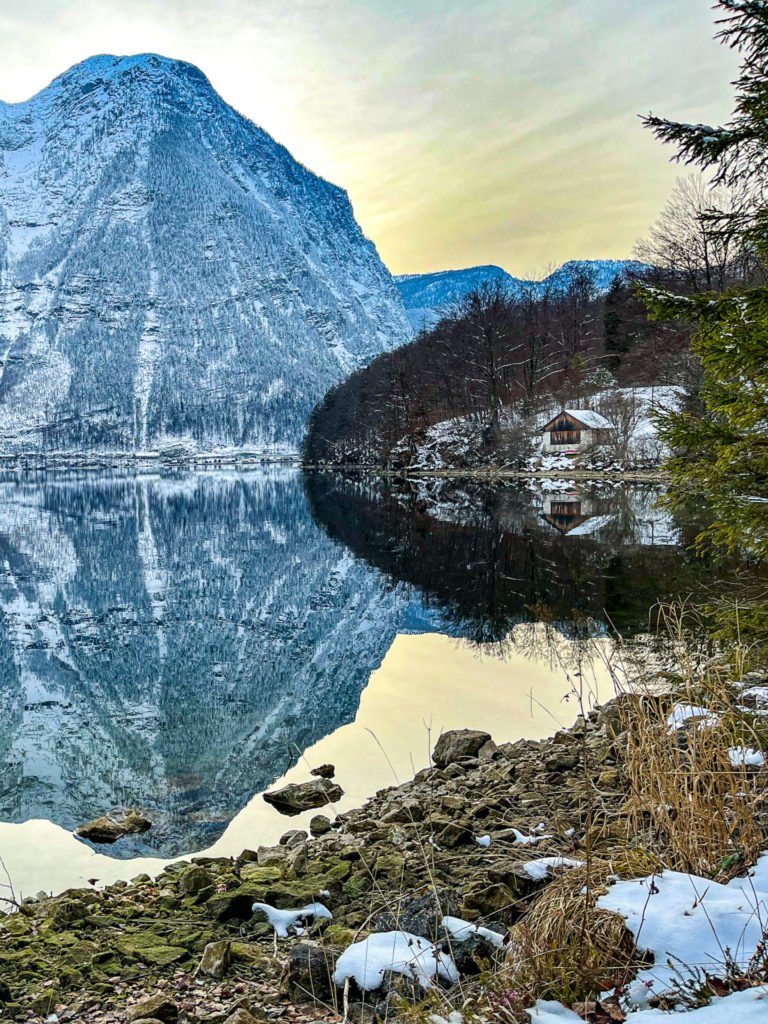The lakeshore near a walking trail in Obertraun.