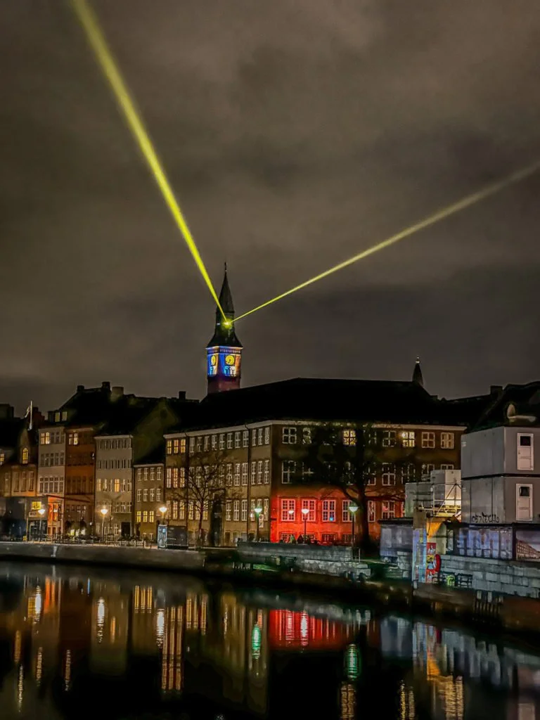 The Radhuspladsen of Copenhagen at night.