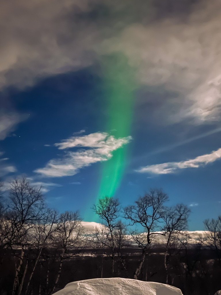 A streak of the Northern Lights (Aurora Borealis) in Abisko.
